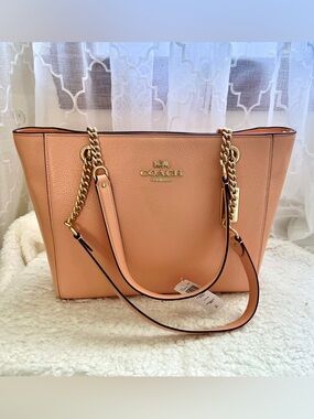 COACH Cammie Chain Tote, Pebbled Leather w/Gold-tone Hardware • C8147 • NWT